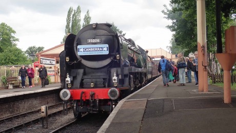 gallery/waiting to leave toddington